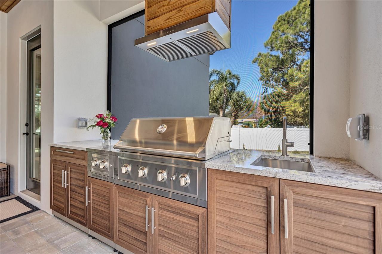 275 Lime Circle , Sarasota, FL 34237 Photo