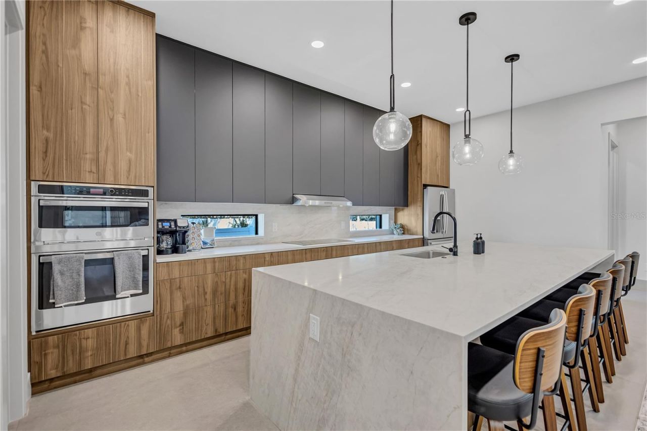 275 Lime Circle , Sarasota, FL 34237 Photo