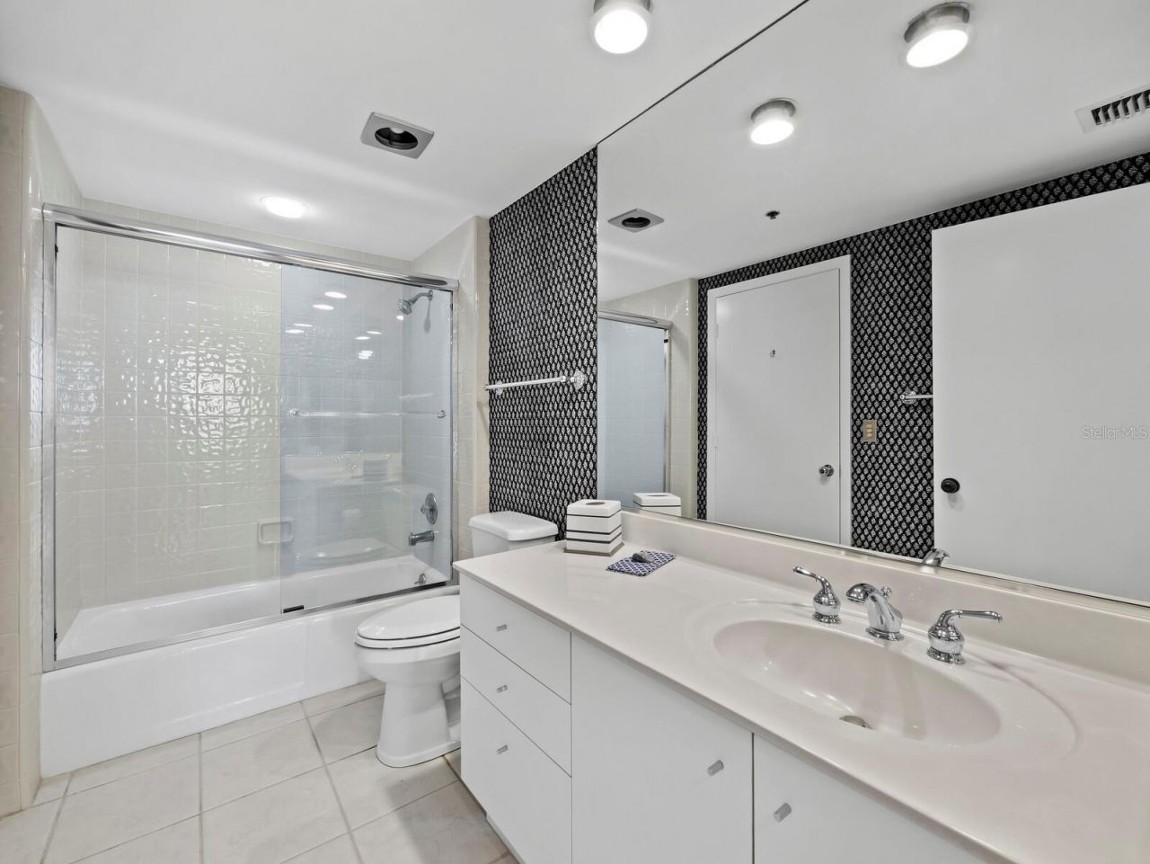 2020 Harbourside Drive, Unit 457, Longboat Key, FL 34228 Photo