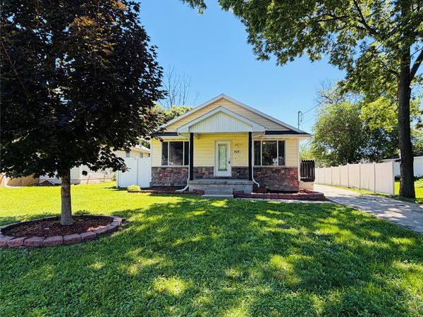 737 SE 27th Court, Des Moines, IA 50317