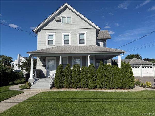 671 Main Street , Unit 1, Farmingdale, NY 11735