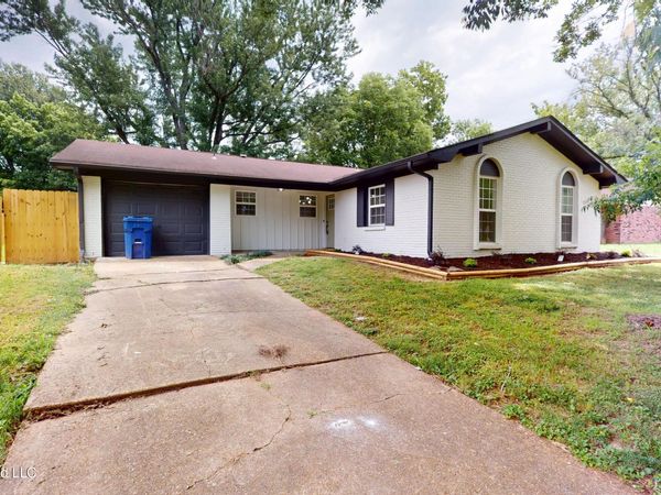 7356 Vinson Cove, Horn Lake, MS 38637