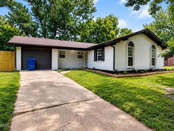 7356 Vinson Cove, Horn Lake, MS 38637