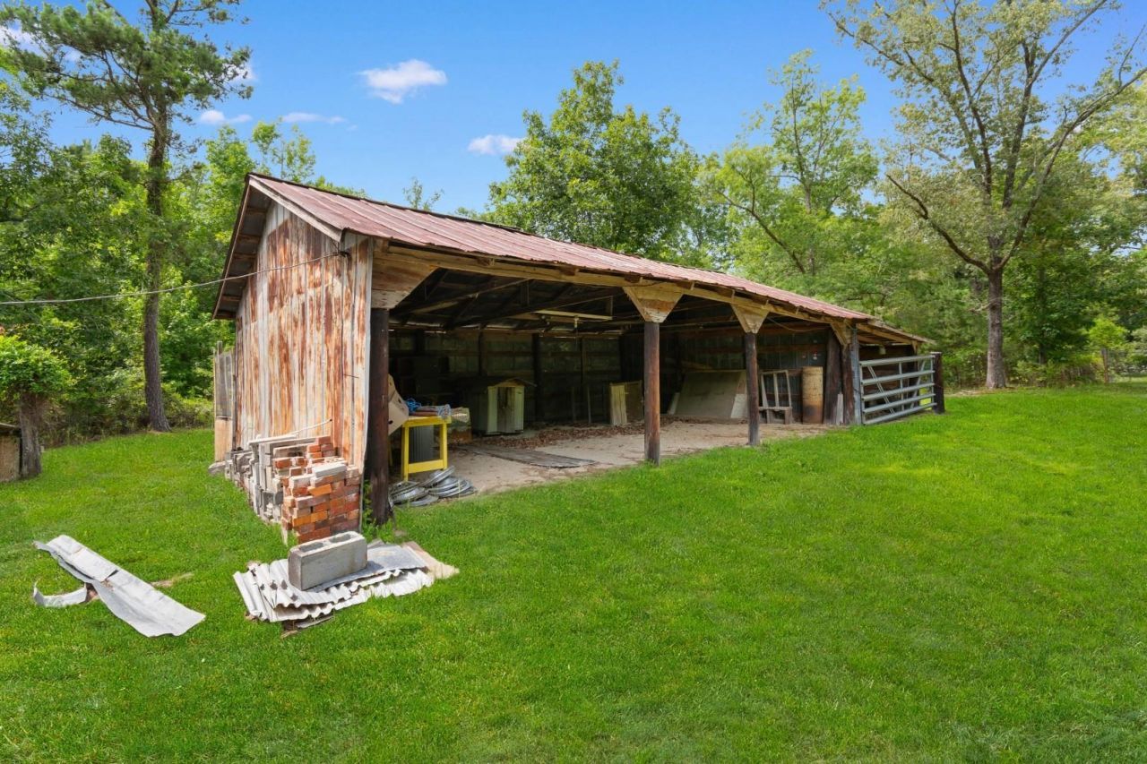 150 Landmark Rd.  Photo 13