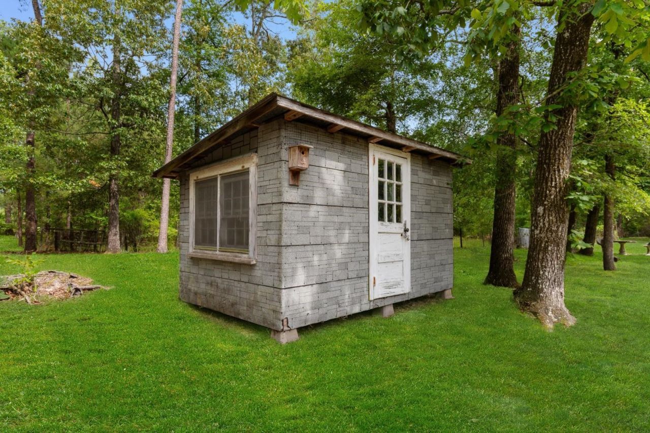 150 Landmark Rd.  Photo 15