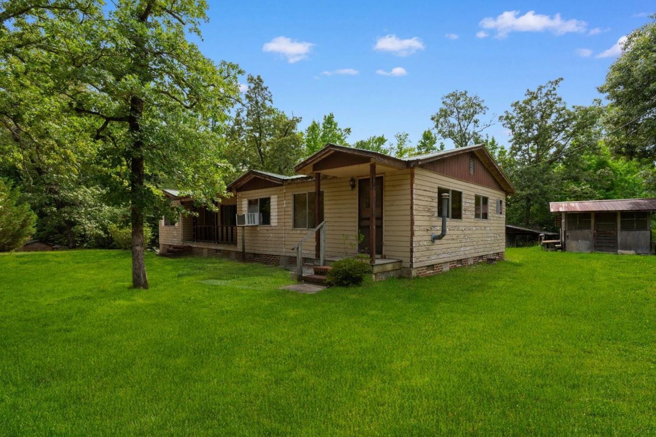 150 Landmark Rd.  Photo 4