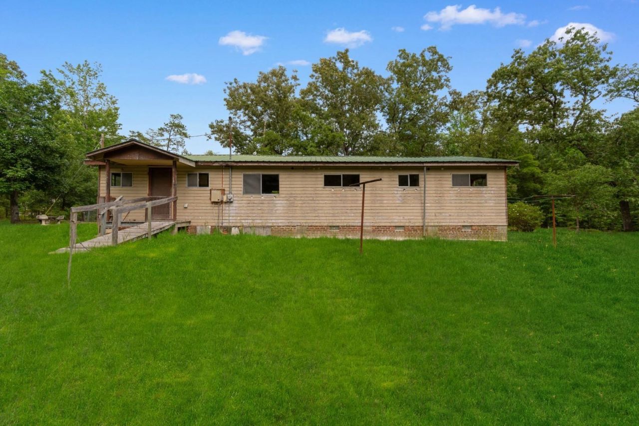 150 Landmark Rd.  Photo 6
