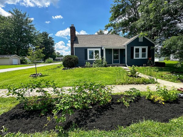 205 N Sycamore Streets, Osgood, IN 47037