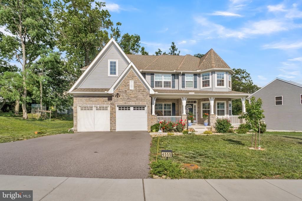 4555 LARK MEADOWS DRIVE, MECHANICSBURG, PA 17055