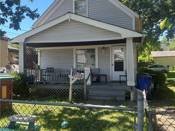 3015 Saratoga Avenue , Cleveland, OH 44109