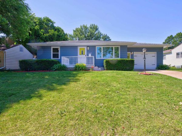 1306 W 6th Street, Cedar Falls, IA 50613