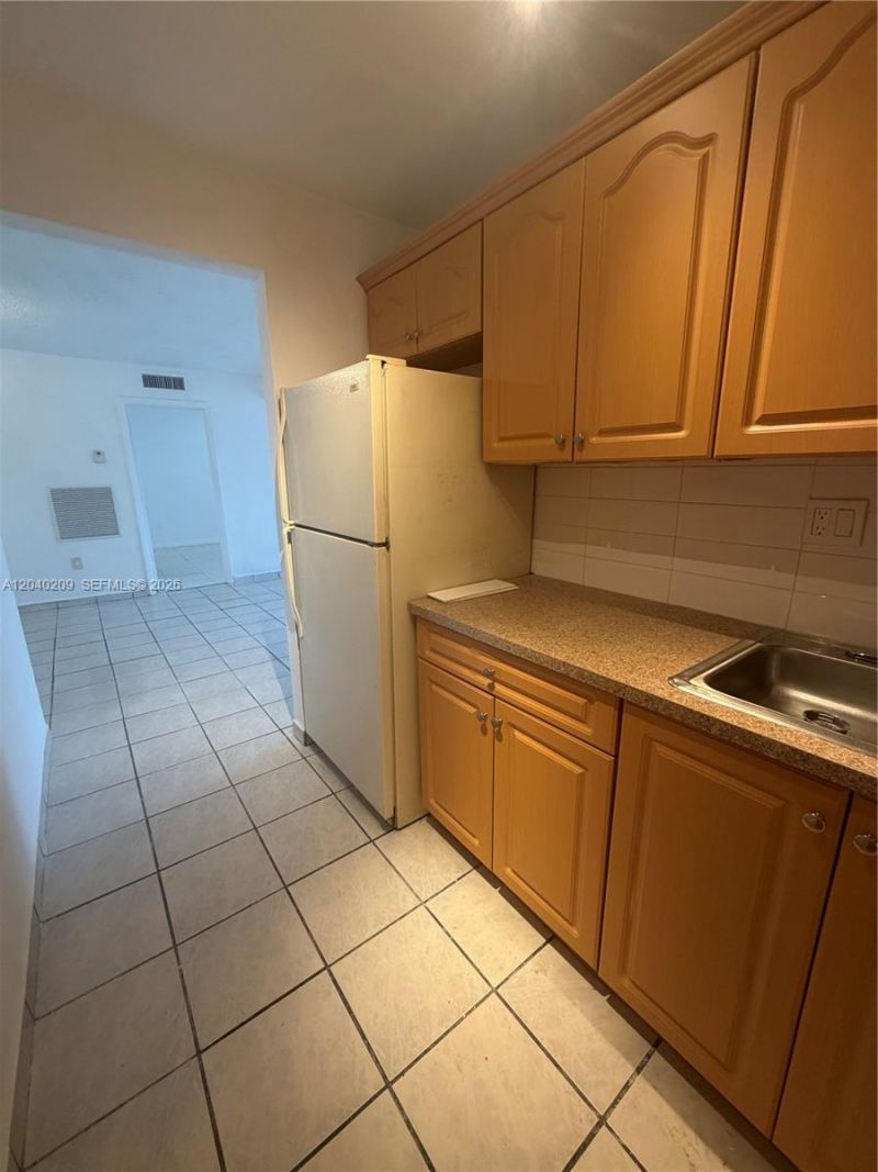 4717 NW 7th St, Unit 803-10, Miami, FL 33126 Photo