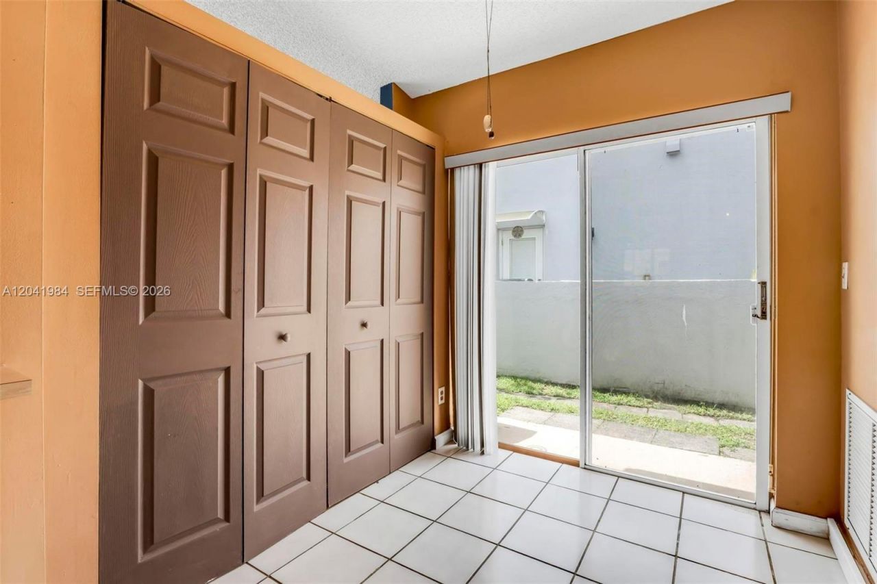 220 NW 207th Way , Pembroke Pines, FL 33029 Photo