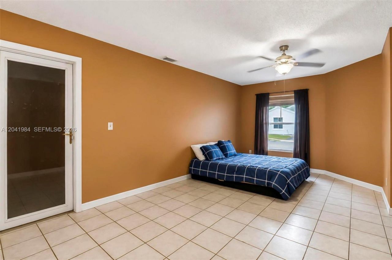 220 NW 207th Way , Pembroke Pines, FL 33029 Photo