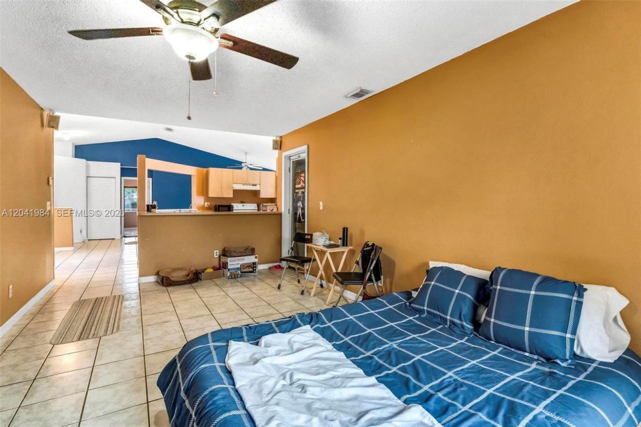 220 NW 207th Way , Pembroke Pines, FL 33029 Photo