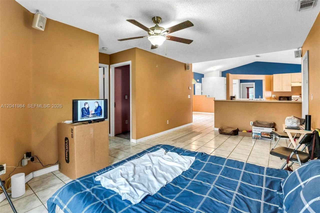 220 NW 207th Way , Pembroke Pines, FL 33029 Photo