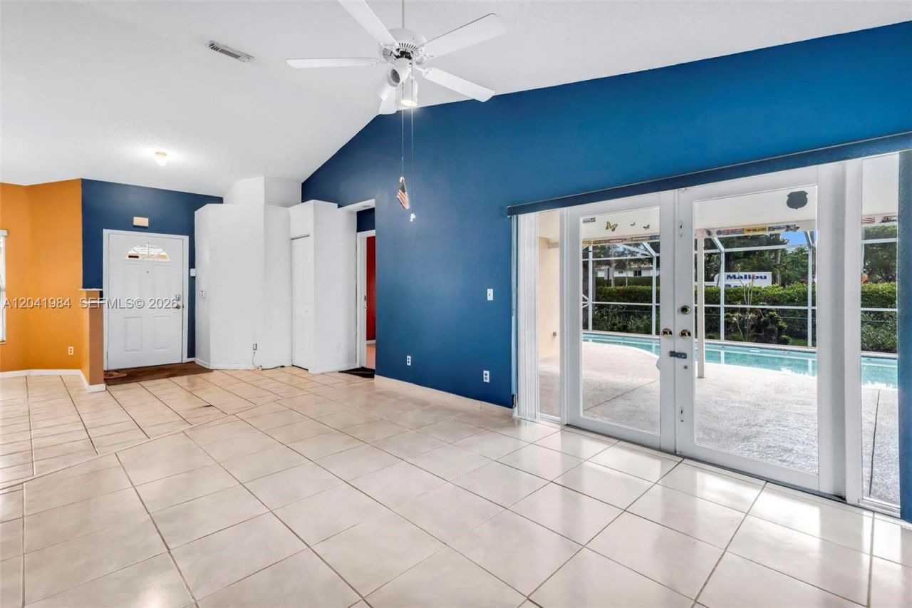 220 NW 207th Way , Pembroke Pines, FL 33029 Photo
