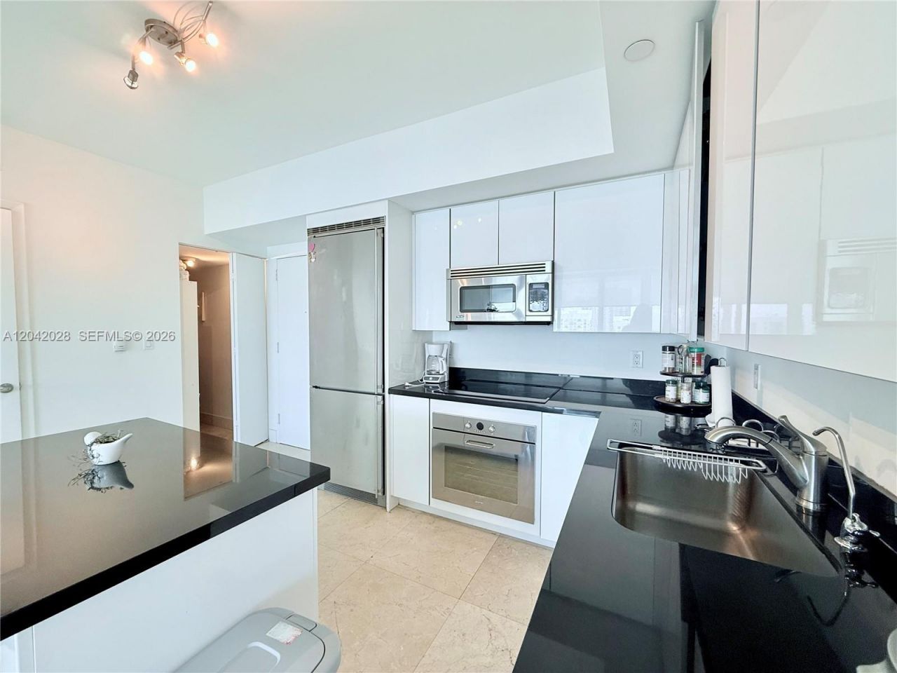 92 SW 3rd St , Unit 4311, Miami, FL 33130 Photo
