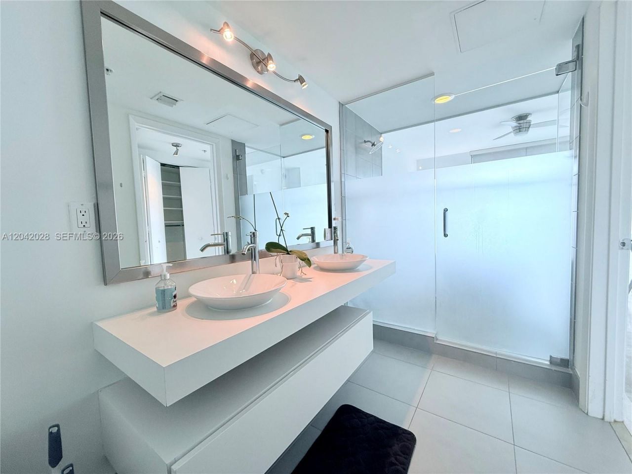 92 SW 3rd St , Unit 4311, Miami, FL 33130 Photo