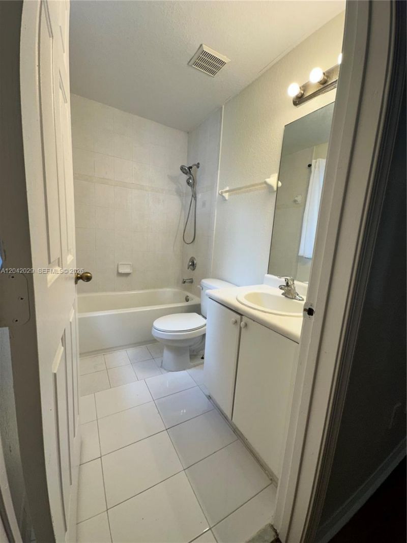2704 SE 15th Pl, Homestead, FL 33035 Photo