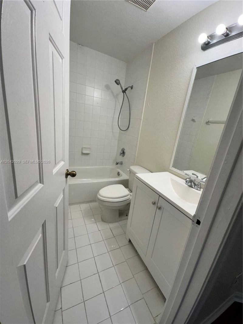 2704 SE 15th Pl, Homestead, FL 33035 Photo