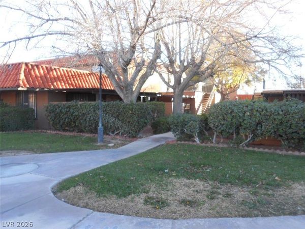 6671 Bubbling Brook Drive , Unit D, Las Vegas, NV 89107