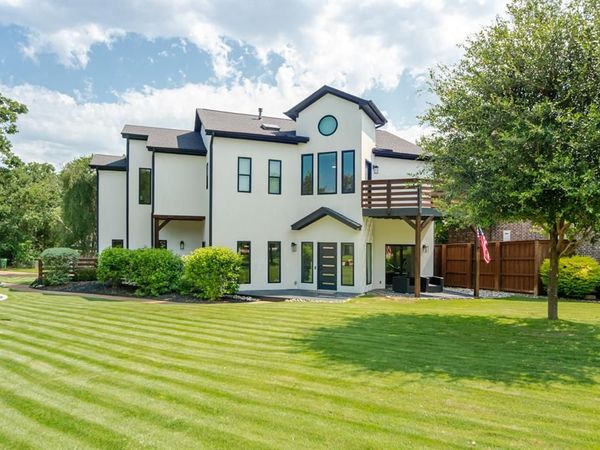 2856 Peninsula Drive, Grapevine, TX 76051