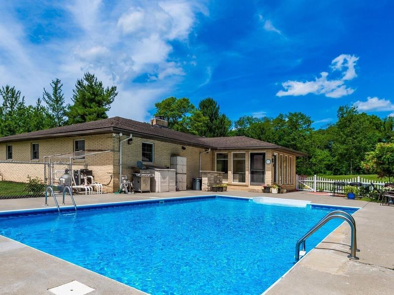 255 Briarwood Drive, Newark, OH 43055 Photo 11