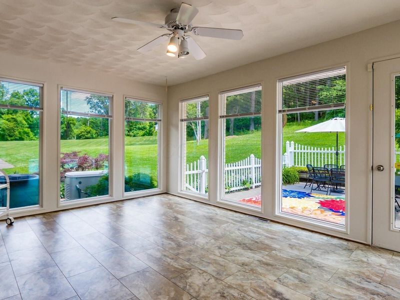 255 Briarwood Drive, Newark, OH 43055 Photo 18