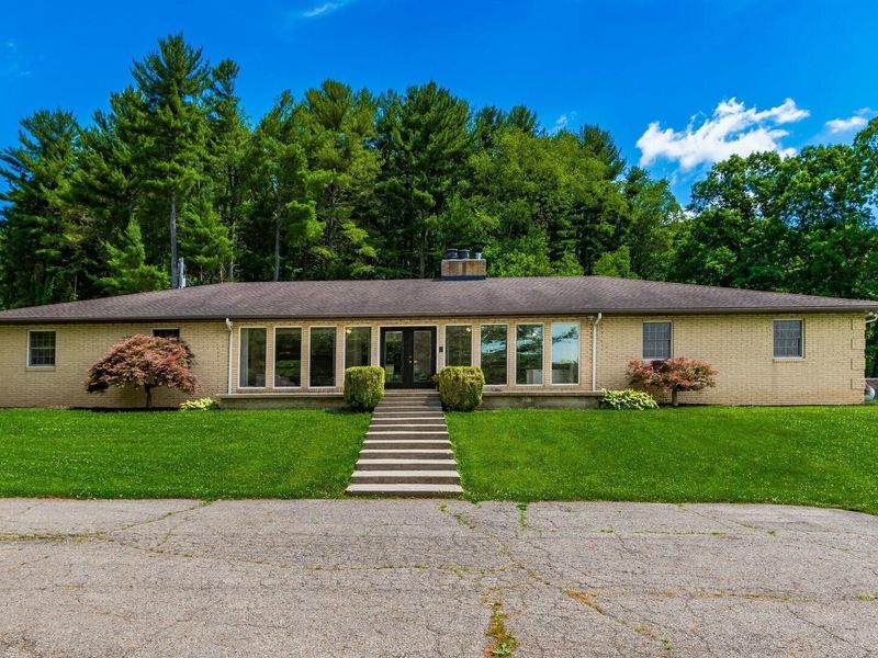 255 Briarwood Drive, Newark, OH 43055 Photo 3