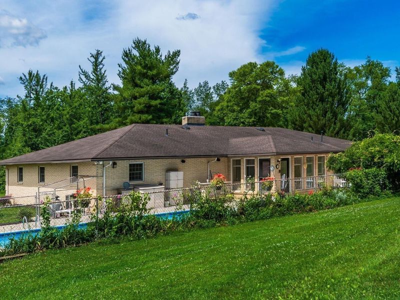 255 Briarwood Drive, Newark, OH 43055 Photo 6