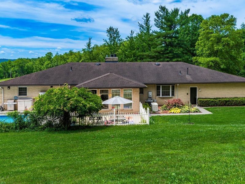 255 Briarwood Drive, Newark, OH 43055 Photo 8