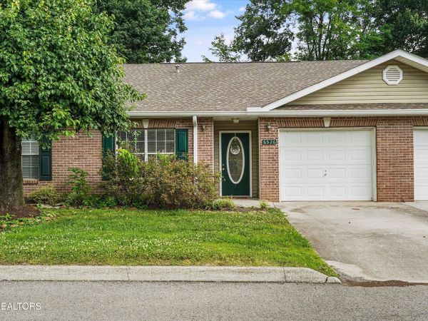 6526 Bakersfield Way, Knoxville, TN 37918