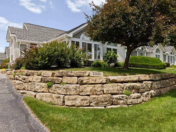 23131 W 71ST Terrace, Shawnee, KS 66227
