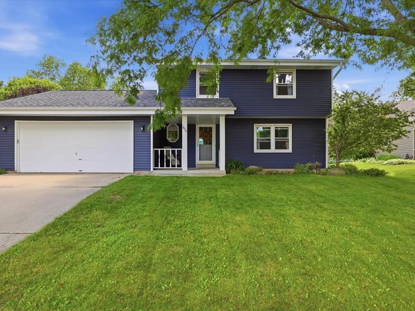 2028 Chapman Dr, Waukesha, WI 53189
