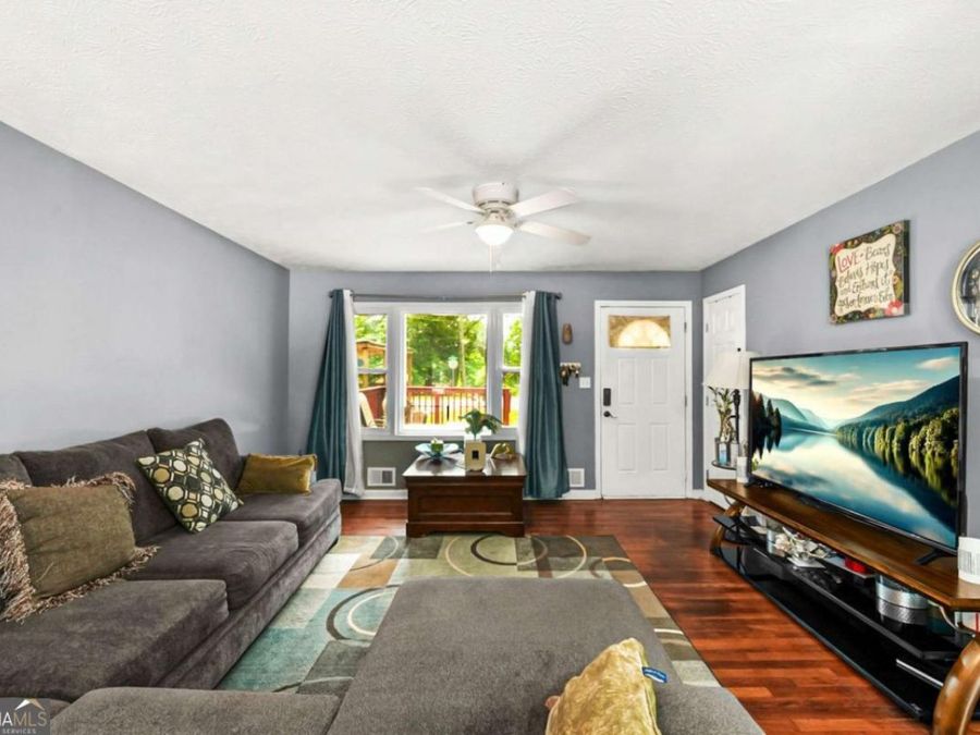 Property Image 6