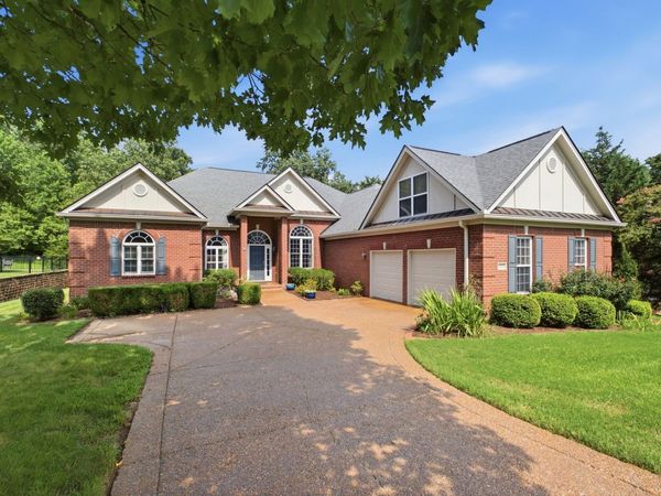 1066 Walnut Bend Ln, Brentwood, TN 37027
