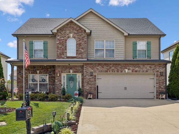 920 Tanager Ct, Clarksville, TN 37040