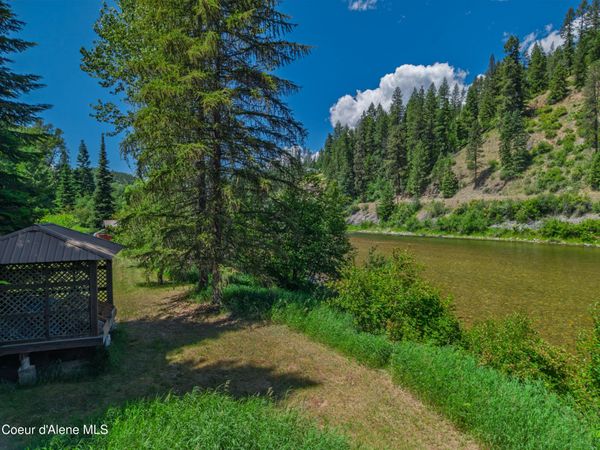 30839 St Joe River Rd , Calder, ID 83808