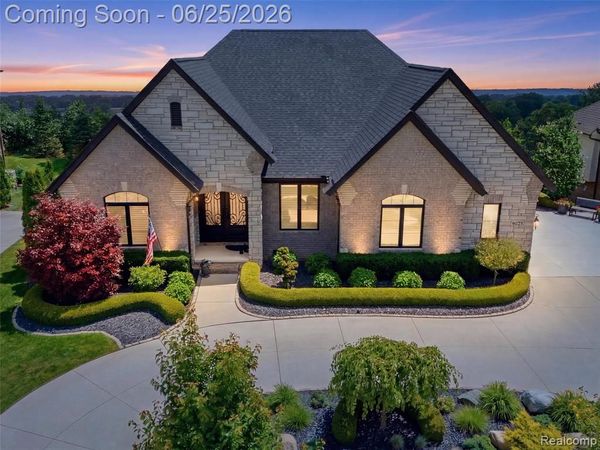 60778 Forest Creek Drive, Washington Twp, MI 48094