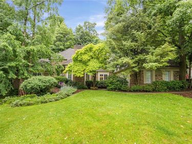 14 Barrington Hills, Pittsford, NY 14534