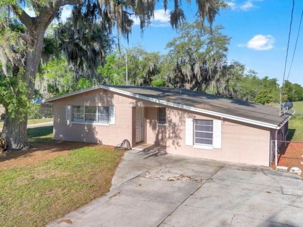 218 DENNIS AVENUE , WINTER HAVEN, FL 33880
