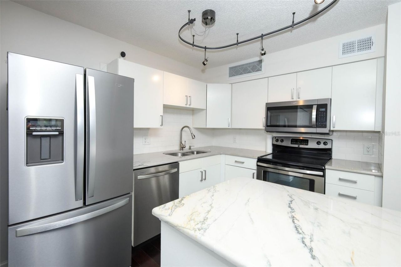 345 Forestway Circle, Unit 205, Altamonte Springs, FL 32701 Photo