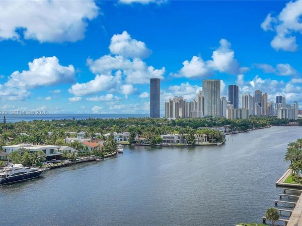 20515 E Country Club Dr , Unit 1245, Aventura, FL 33180