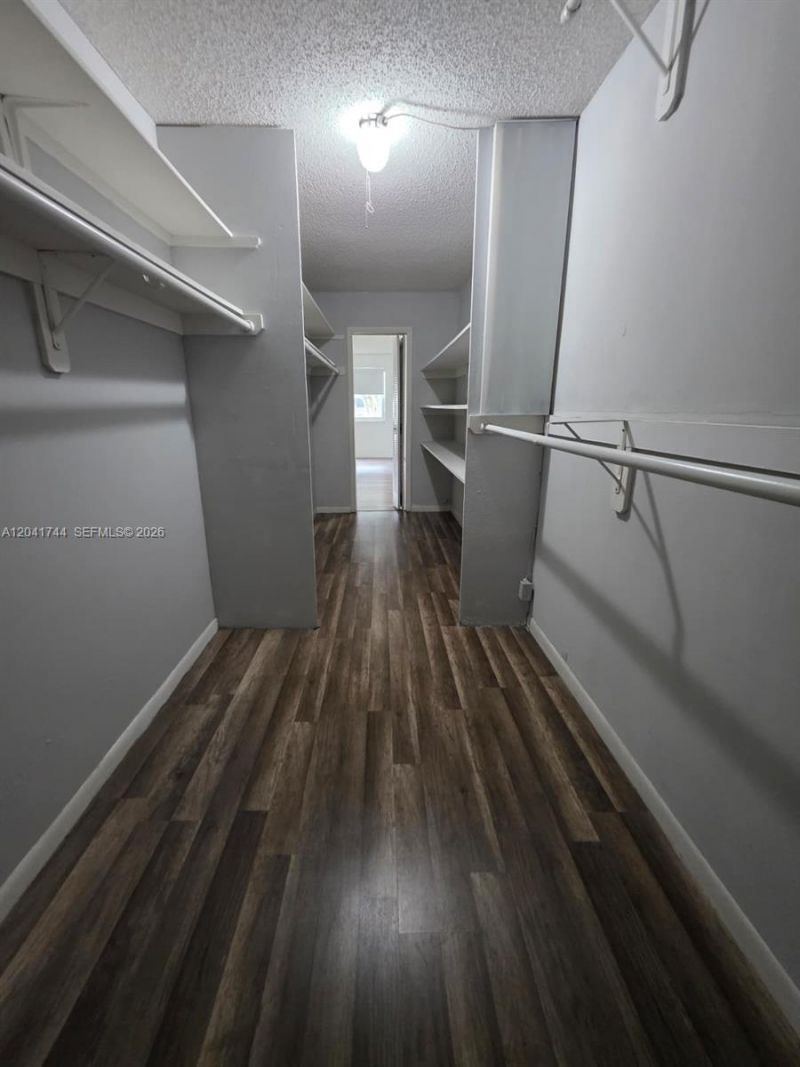 6930 Miami Gardens Dr, Unit 1-209, Hialeah, FL 33015 Photo