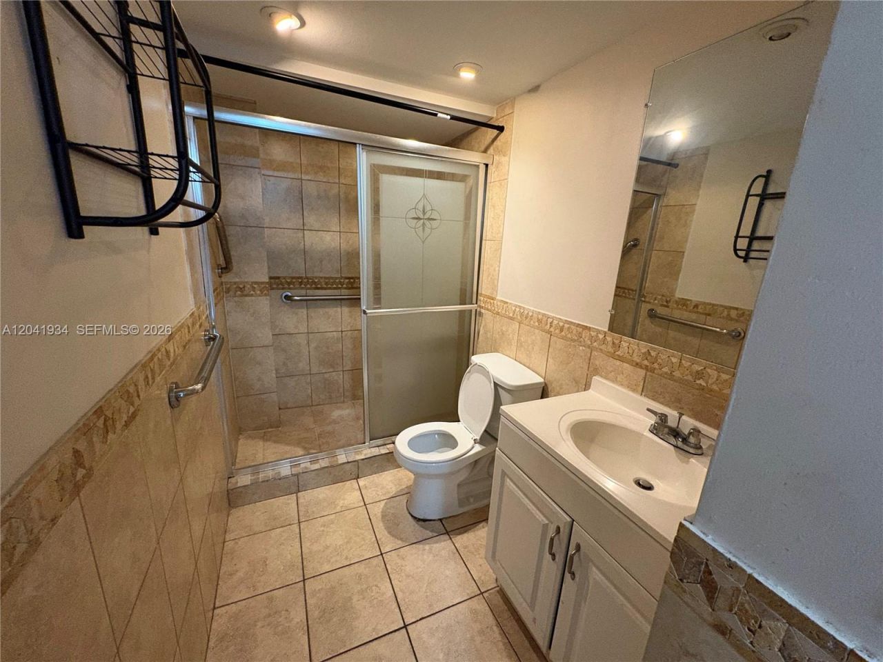 1075 NE Miami Gardens Dr , Unit 211, Miami, FL 33179 Photo