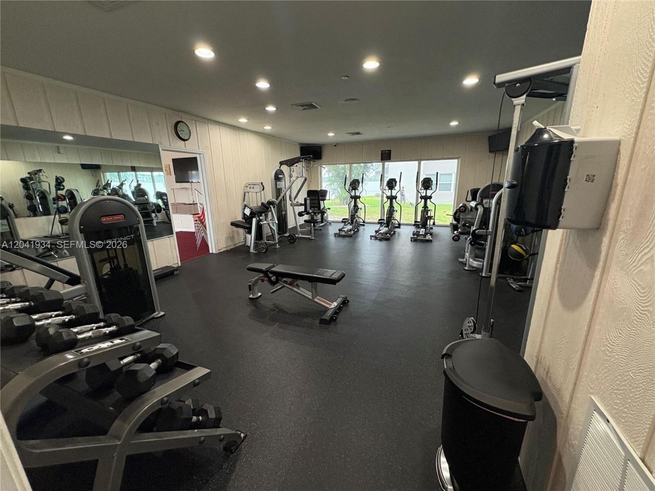 1075 NE Miami Gardens Dr , Unit 211, Miami, FL 33179 Photo