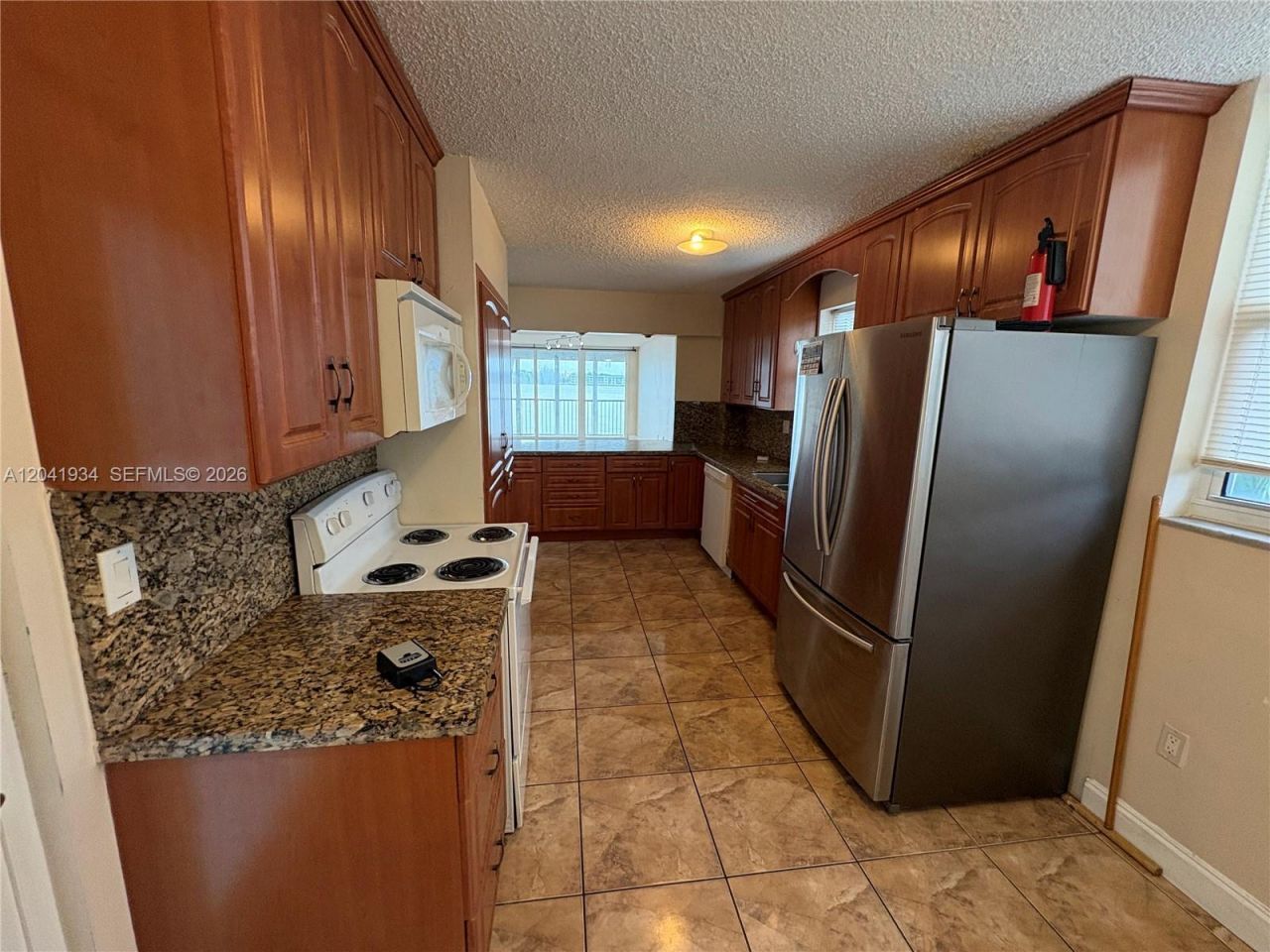 1075 NE Miami Gardens Dr , Unit 211, Miami, FL 33179 Photo