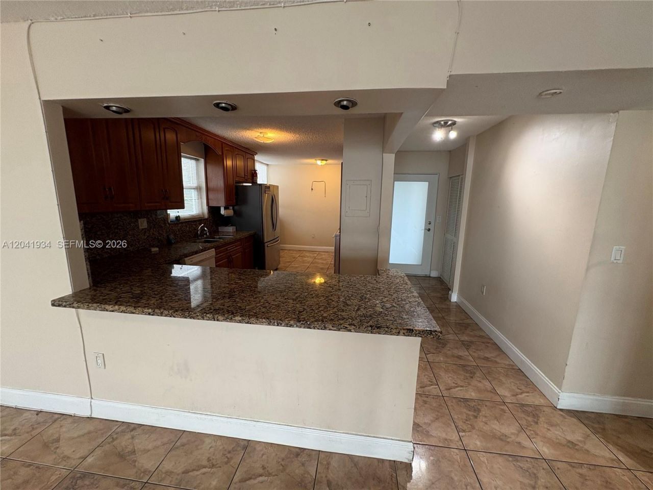 1075 NE Miami Gardens Dr , Unit 211, Miami, FL 33179 Photo