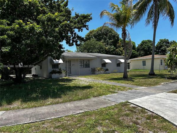 295 NW 189th Ter , Miami Gardens, FL 33169